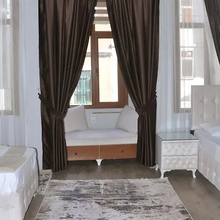 Aparthotel Noble House 2*